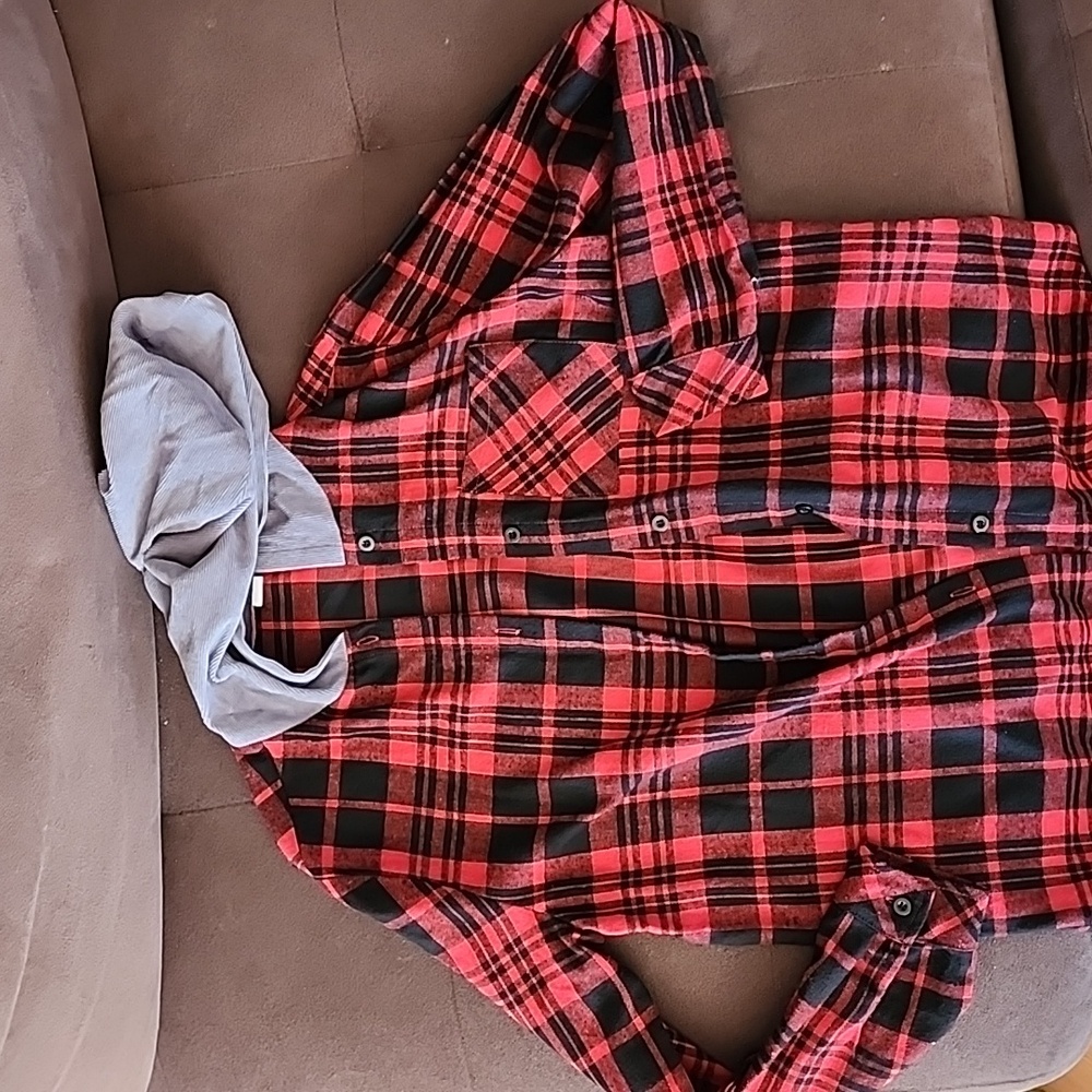 Boys size 13/14 Flannel w/Hood